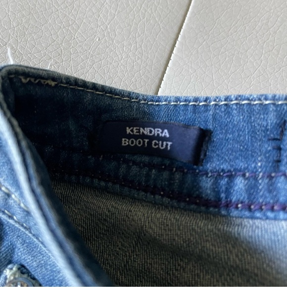Vigoss Kendra Bootcut Jeans Size 25 Embroidered Mid Rise Denim flap pocket - Picture 9 of 11